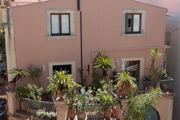 بنسيون Al Duomo Rooms & Flats