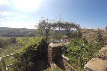 هتل روستایی La Rocca Di Montalbino