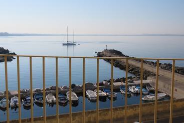 Palazzo De Tomasi B&b