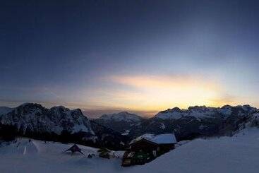 客栈 Rifugio Baita Cuz