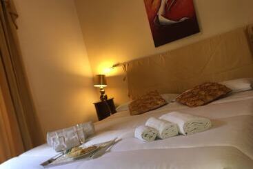 تختخواب و صبحانه Friendly House Rome