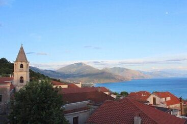 ベッドアンドブレックファースト Ispani Inn Resort