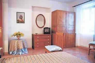 بيت ريفى Tenuta Mauri  Agriturismo Vota