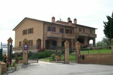 Bed and Breakfast La Collina Del Sagrantino
