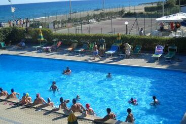 Курорт Villaggio La Fenice