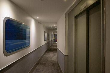 ホテル Appia La Fayette