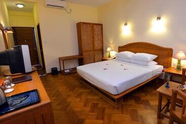 هتل Bagan Thande , Old Bagan