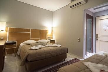 בית מלון כפרי Fedriades Delphi