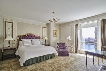 هتل Four Seasons  Cairo At The First Residence