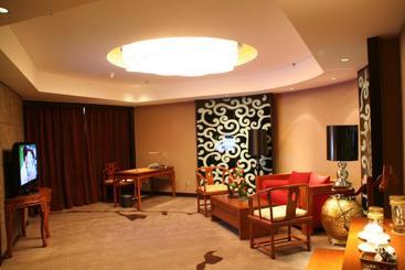 هتل Kunming Green Land