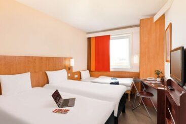 هتل Ibis Praha Mala Strana