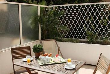 هتل Les Suites Massena