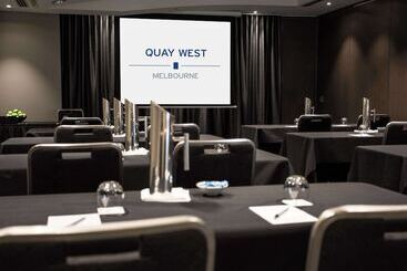 בית מלון כפרי Quay West Suites Melbourne