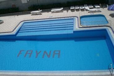 Apartamentos Fayna