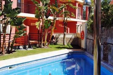 Apartamentos Turísticos Añoreta