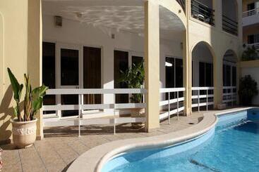 Aparthotel Calema Avenida Jardim