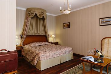 Grand Hotel Emerald