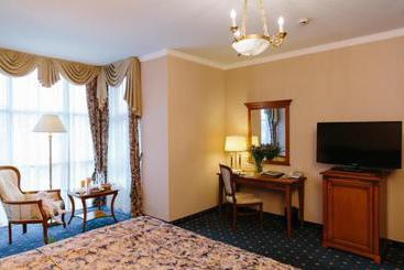 Grand Hotel Emerald