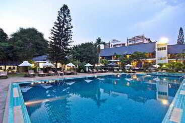 هتل Sunshine Garden Resort