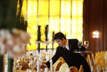 Отель Vcontinent Beijing Parkview Wuzhou