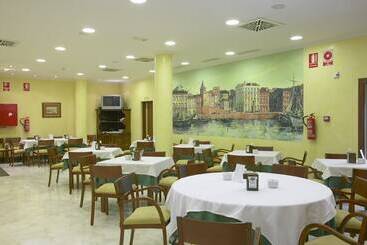 Hotel Villa De Gijon