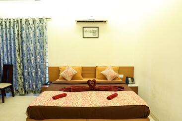 Bed and Breakfast Surya Kiran Miramar