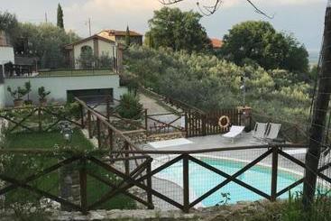 בית מלון כפרי Agriturismo Il Calesse