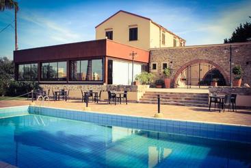 هتل Azienda Agrituristica Baglio Carta