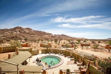 בית מלון כפרי Desert Horse Inn