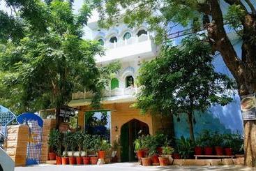 بنسيون Durag Niwas Guest House