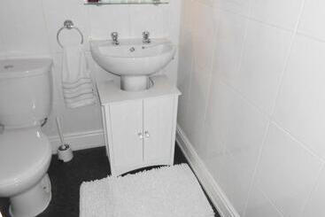 פנסיון Sorrento House