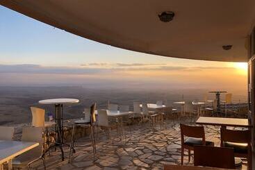 Tzukim Boutique Desert Traveler S Hotel In Mitzpe Ramon מלון בוטיק צוקים