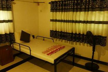호텔 Bed & Bicycle Hostel Dambulla