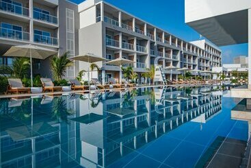 هتل Gran Muthu Rainbow - Adults Only