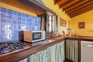 Beautiful Cottage In La Joya With Private Swimming Pool