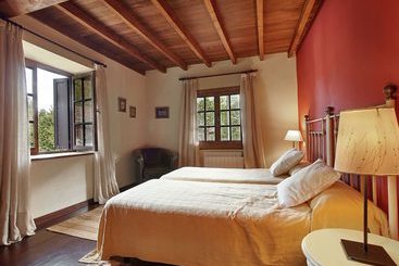 Beautiful Country House With Stunning Views Of The Mountains Of Asturias