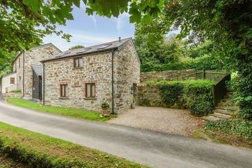 茅舍 Comfortable Home For A Romantic Stay In A Beautiful Place