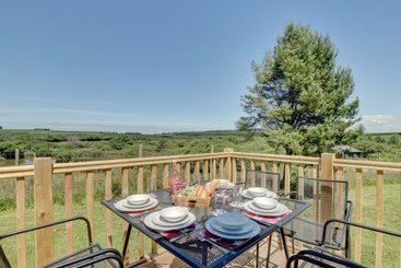 Cottage In Peaceful Surroundings Of Hartland, Offering Views Of The Fishing Pond
