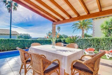 Cozy Cottage In Porto Cristo Novo With Swimming Pool