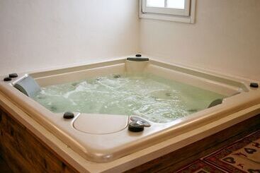 Dreamy Cottage In Bellamonte Italy With Hot Tub