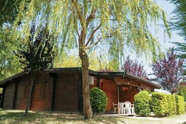 هتل Club Del Sole Adriano Family Camping Village