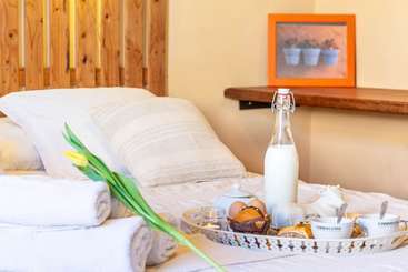 Mallorca Traditional Townhouse Holiday In Llubi