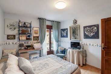 Stunning Mansion In Riaza With Balcony