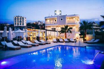 公寓式酒店  Blue Water Hotel Ksamil