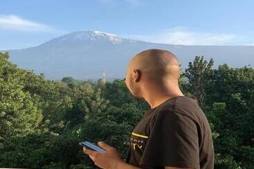 فندق Kilimanjaro White House