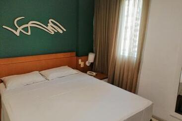 酒店 Bristol Praia Do Canto Apart