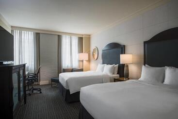 هتل Renaissance New Orleans Arts Warehouse District