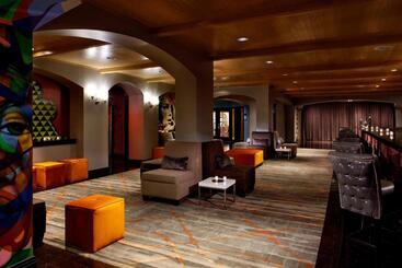 Renaissance Reno Downtown Hotel & Spa