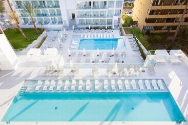 هتل Reverence Life