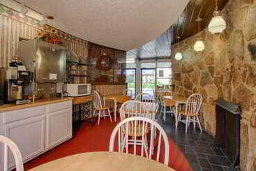 فندق River Edge Inn